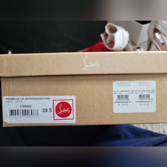 9.5 Christian Louboutin with spare tips - Picture 2 of 7